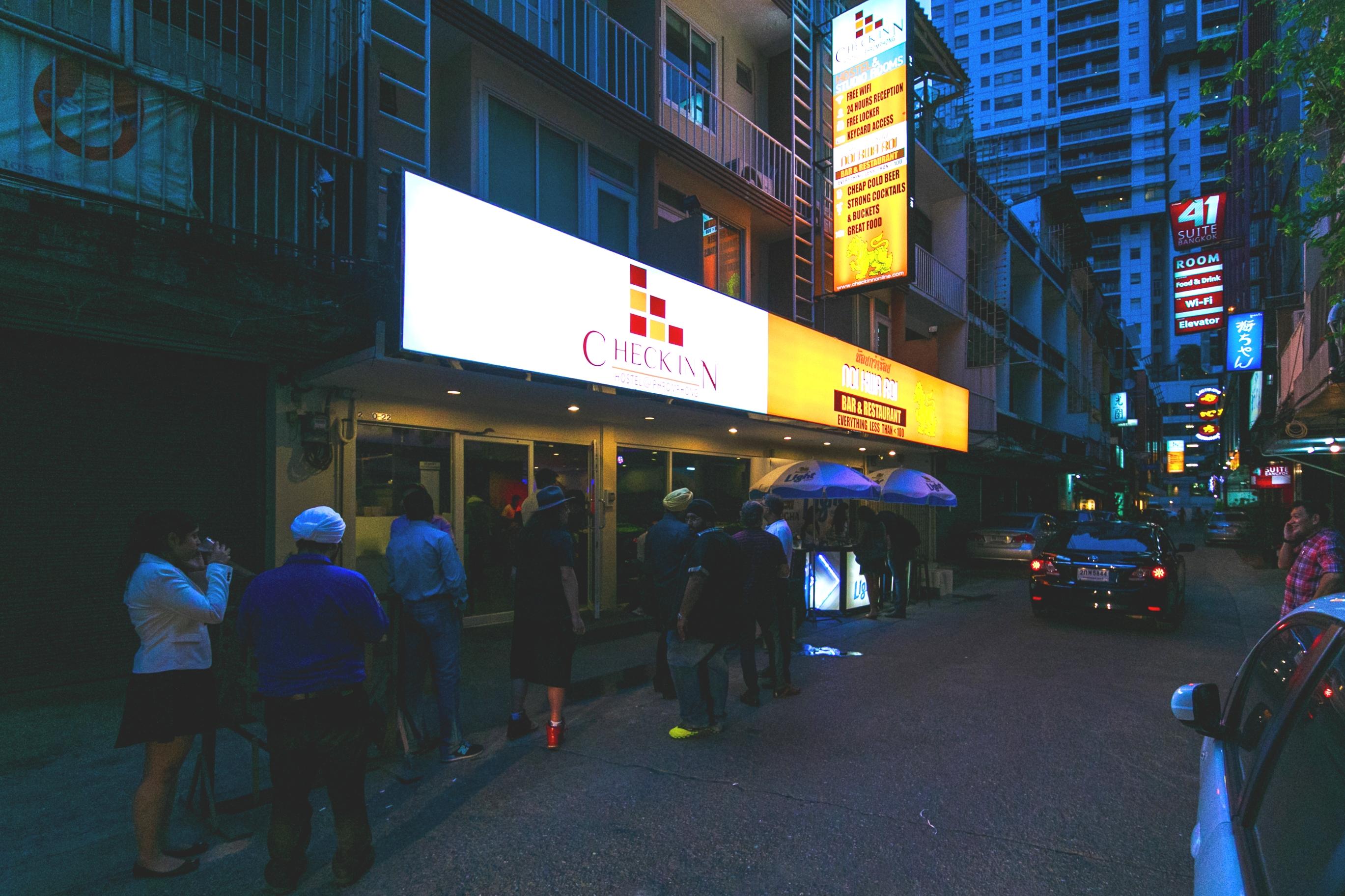 Arawana Express Phromphong Hotel Bangkok Luaran gambar