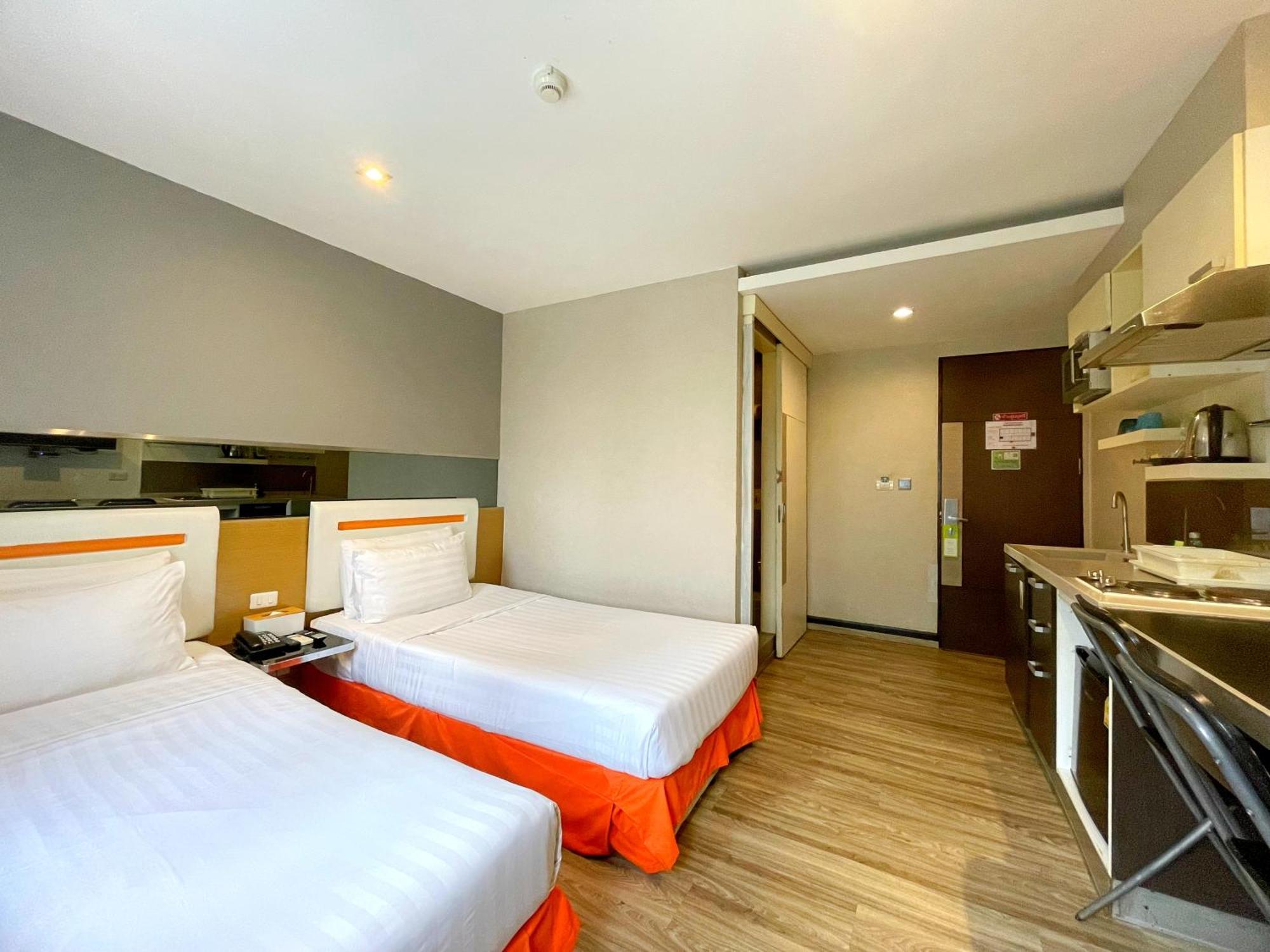 Arawana Express Phromphong Hotel Bangkok Luaran gambar