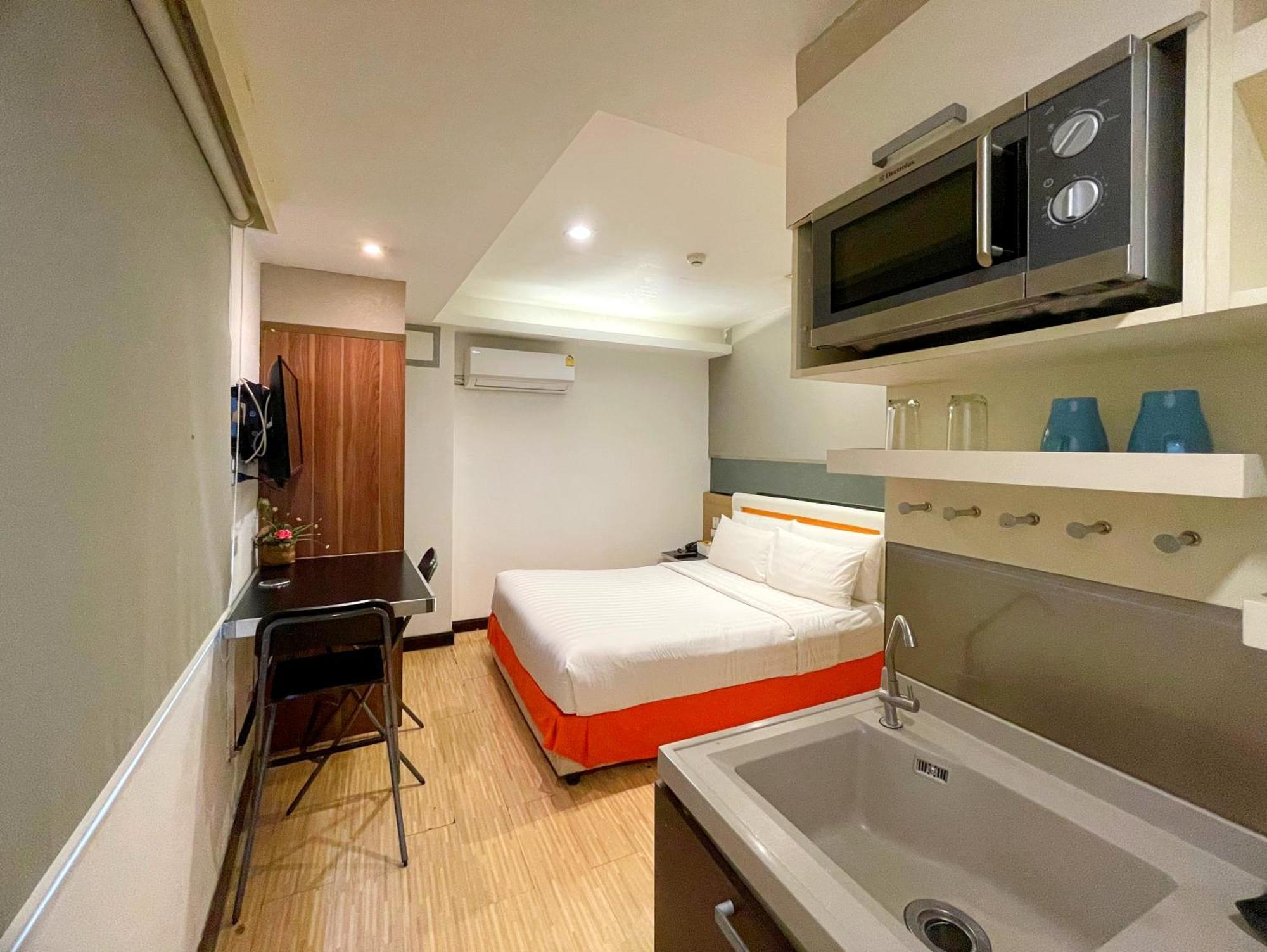Arawana Express Phromphong Hotel Bangkok Luaran gambar