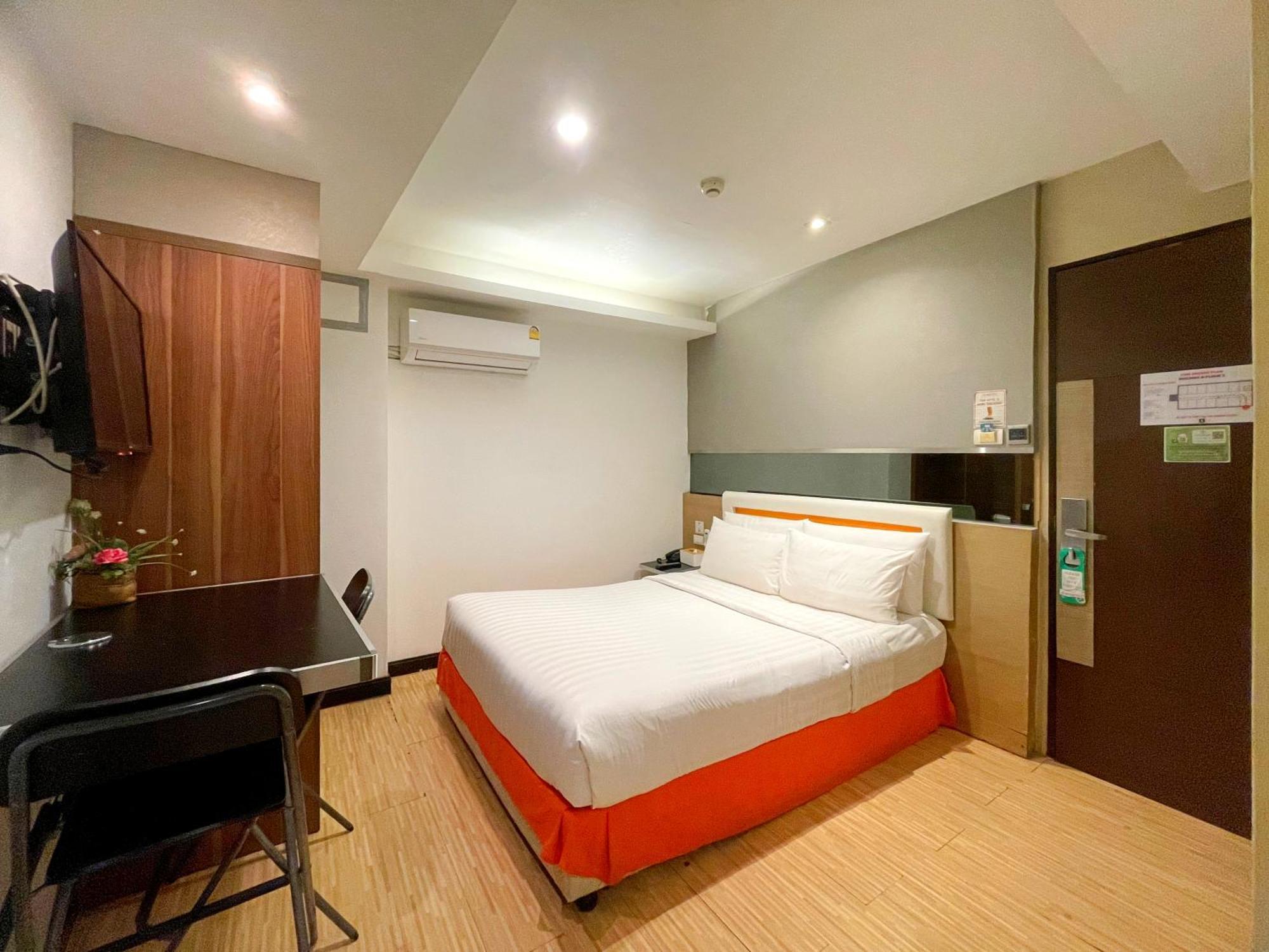 Arawana Express Phromphong Hotel Bangkok Luaran gambar