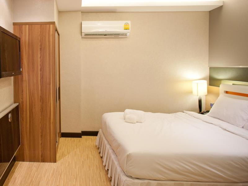Arawana Express Phromphong Hotel Bangkok Luaran gambar