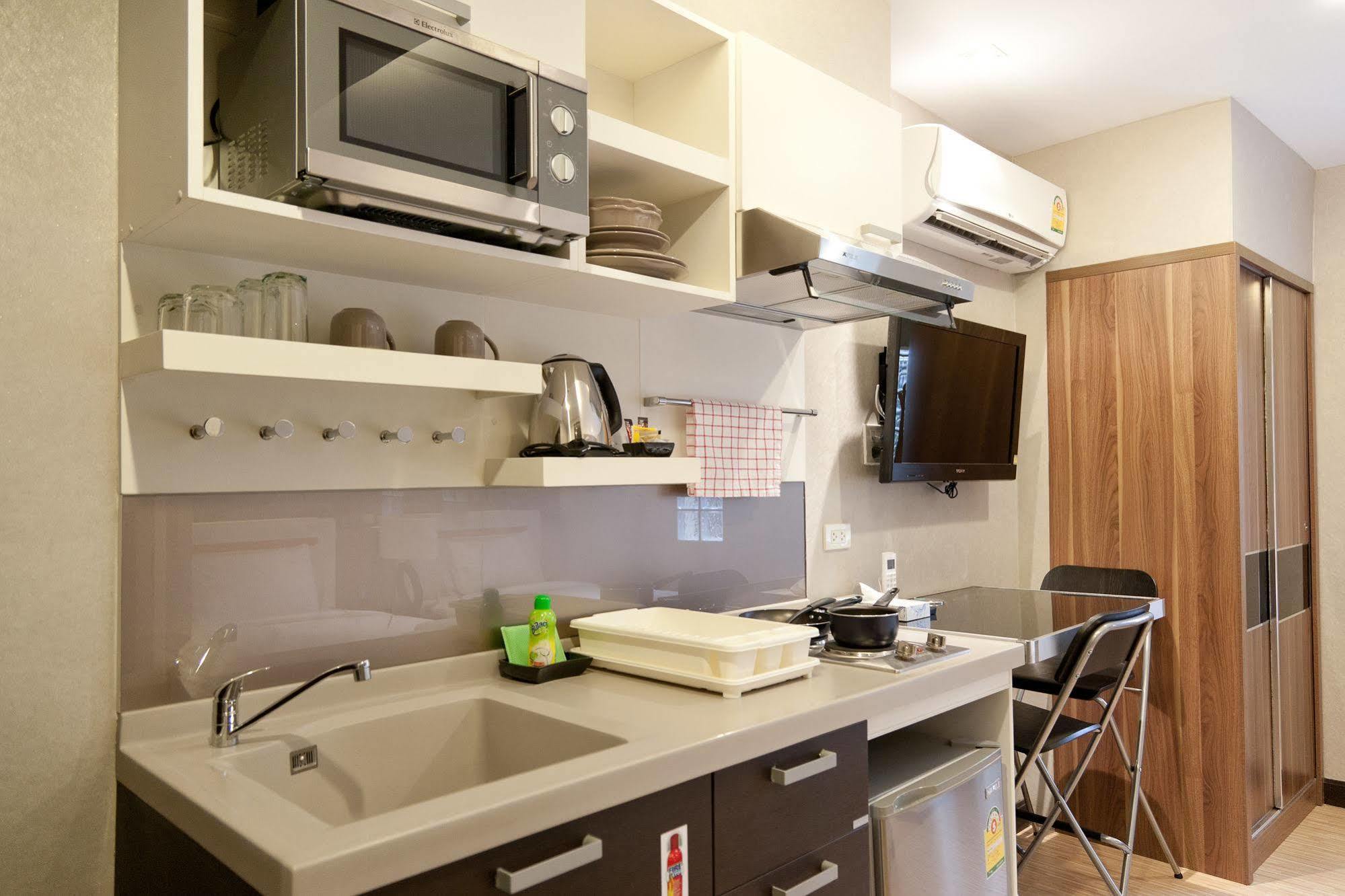 Arawana Express Phromphong Hotel Bangkok Luaran gambar