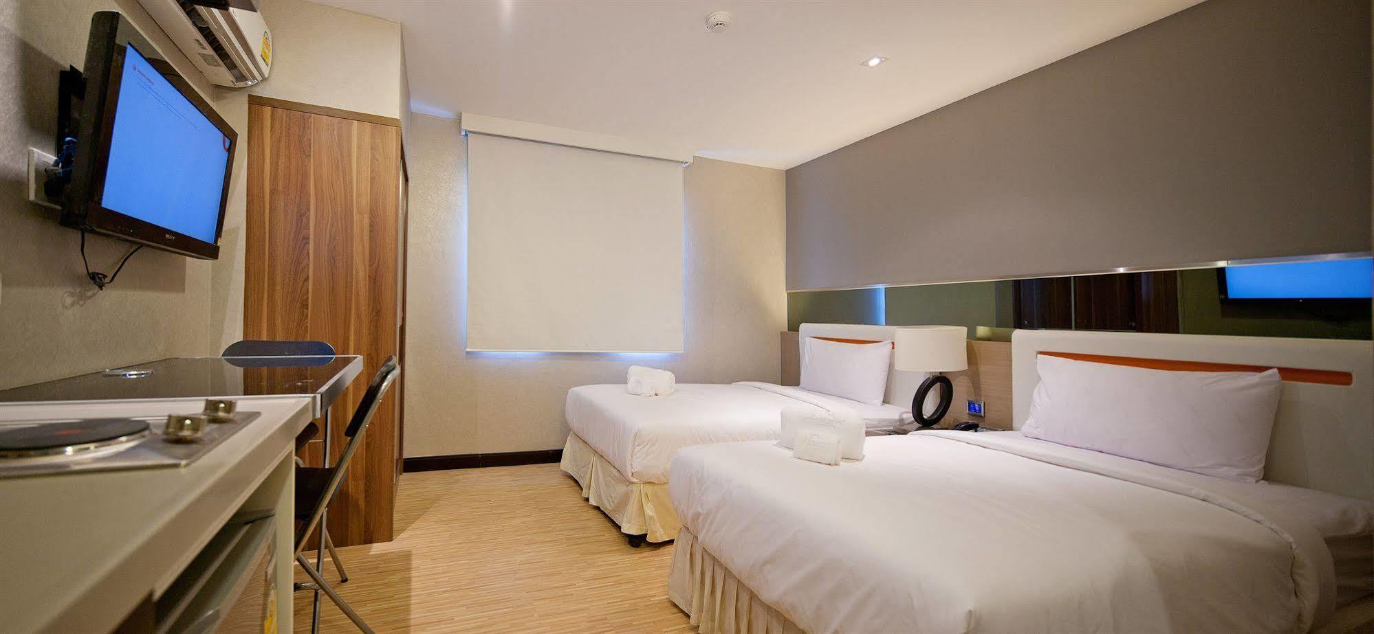Arawana Express Phromphong Hotel Bangkok Luaran gambar