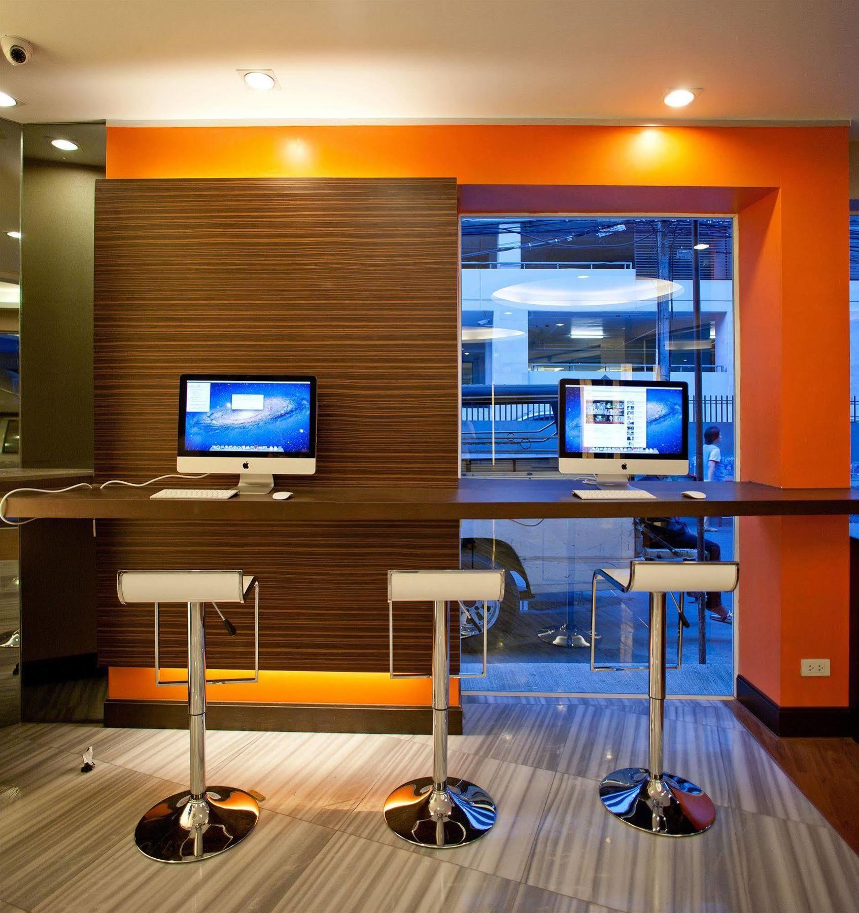 Arawana Express Phromphong Hotel Bangkok Luaran gambar